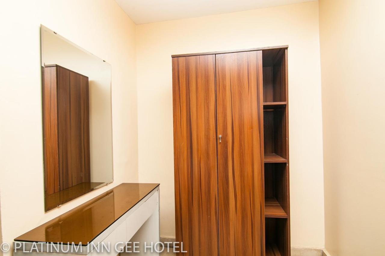 Platinum Inn Gee Hotel Suru Lere Экстерьер фото